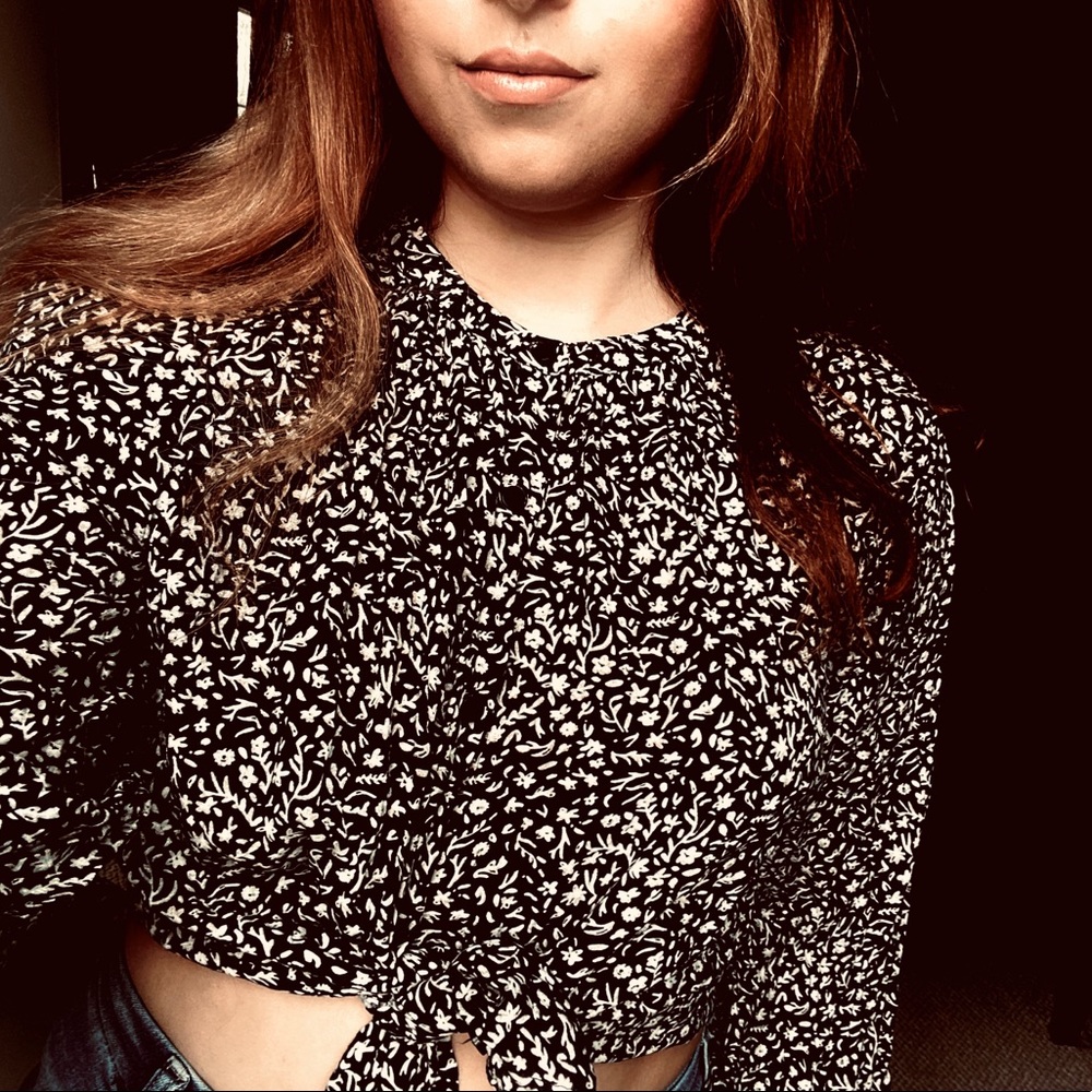 Cute black and white floral button down